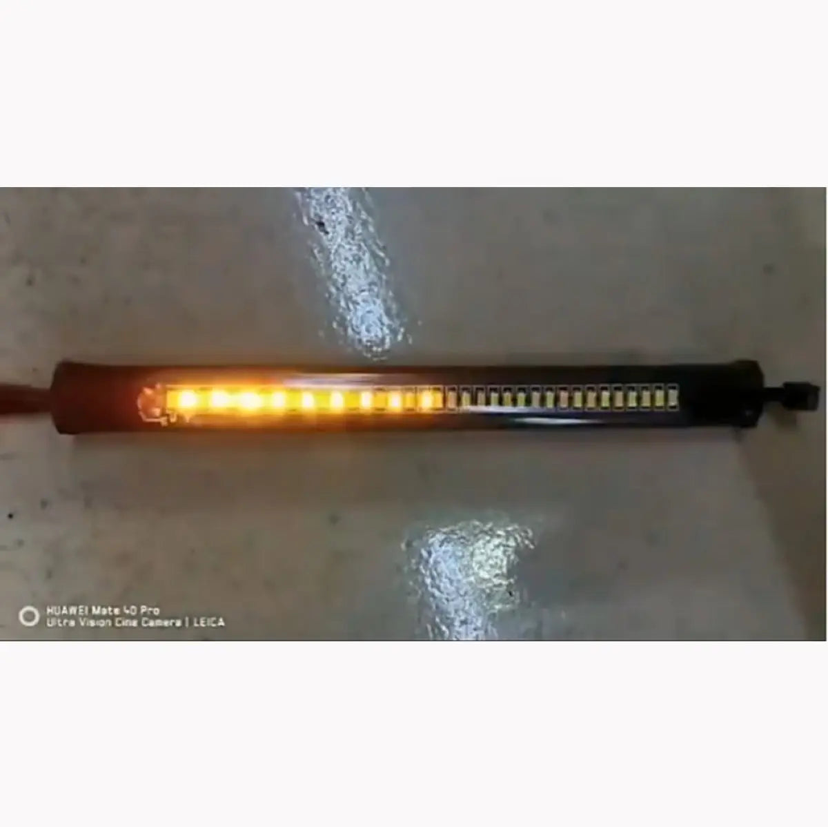 バイク ウインカー シーケンシャルウインカー フロントフォーク   LED 流れるウインカー デイライト ホワイト アンバー 2色 防水 ラバー  2個セット 爆買